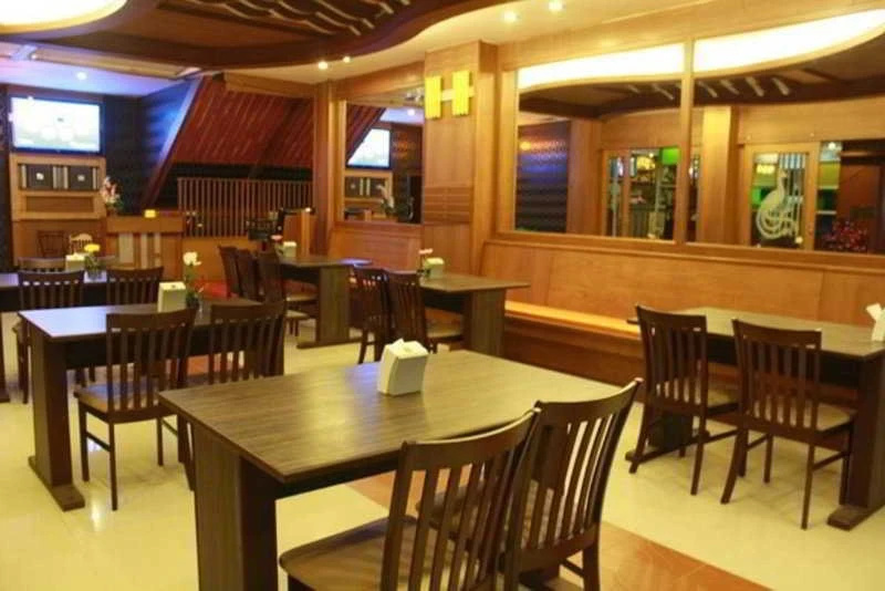 Food & Beverage