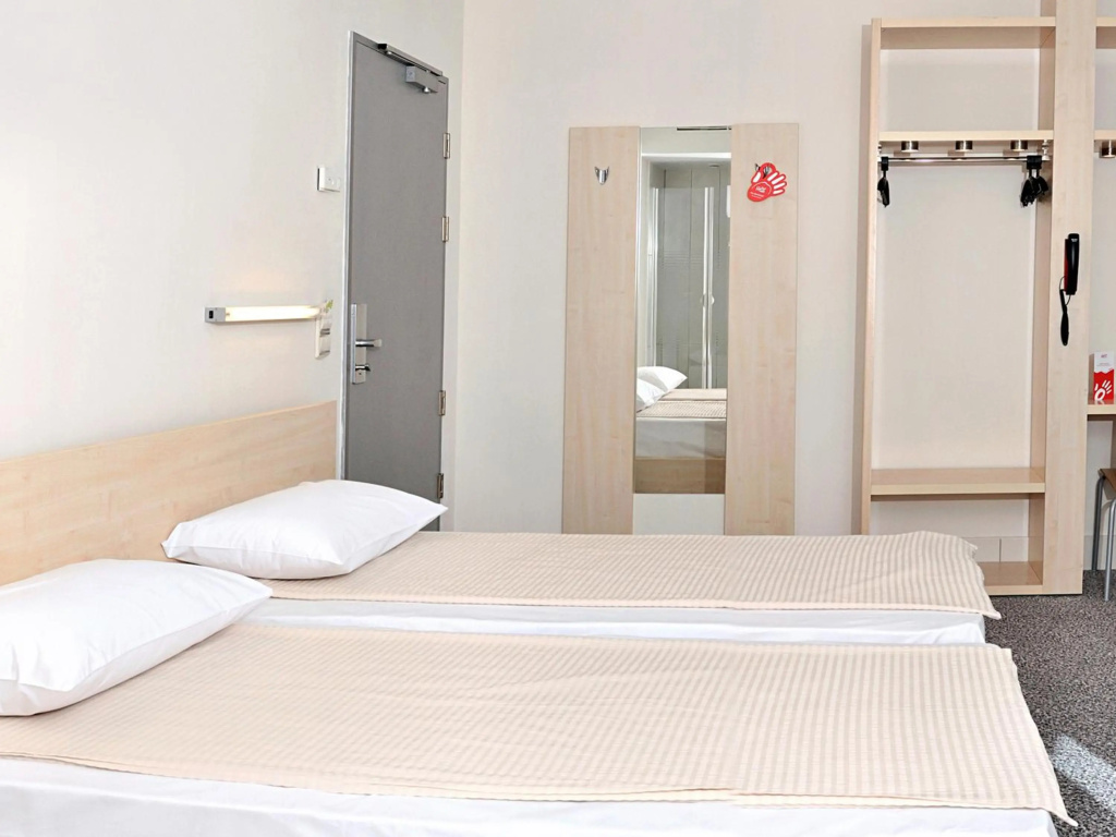 Hello Hotels Bucharest — 5