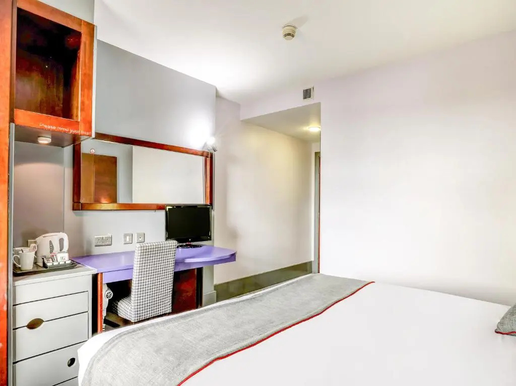 Best Western Sheffield City - Tap to explore photos