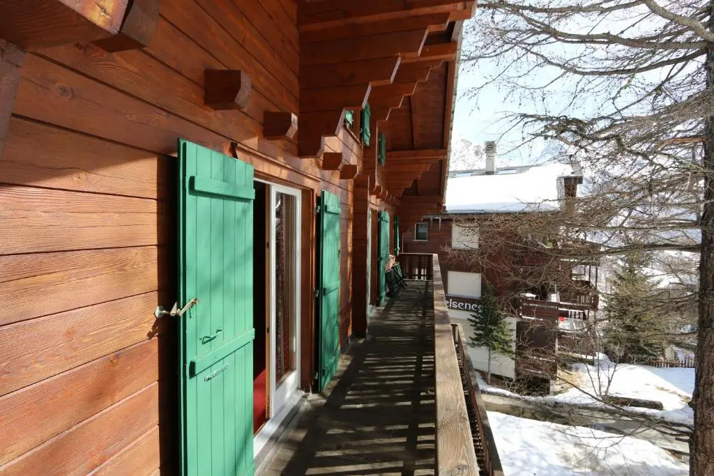 3 Bedrooms Chalet