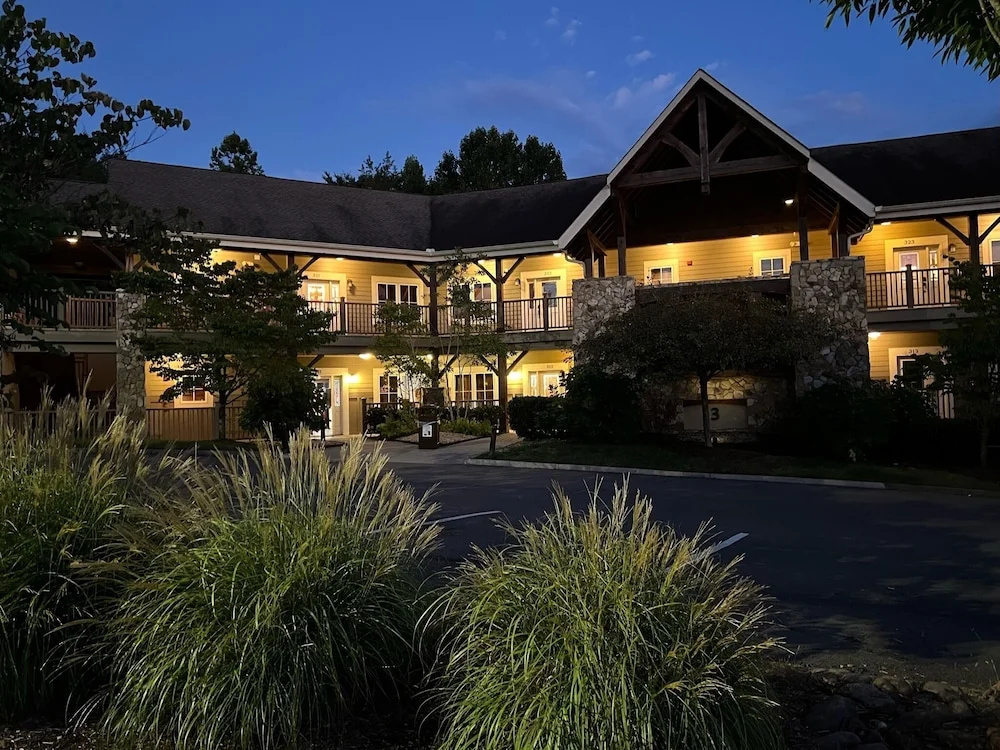 Viewpoint Condominiums
