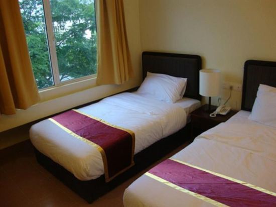 Dm Hotel