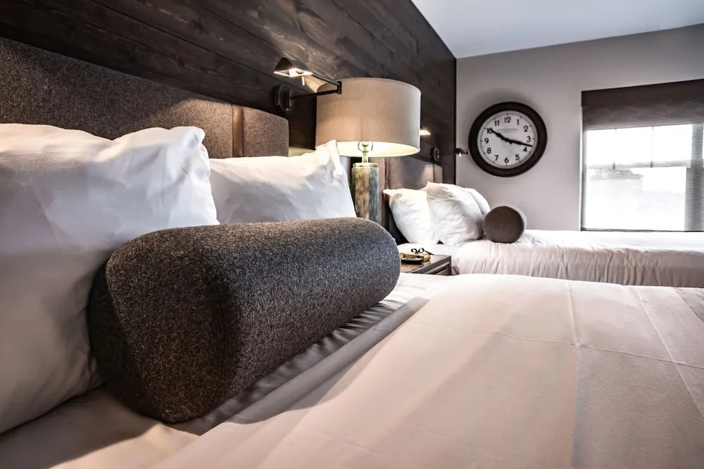 Standard Quadruple room with river view