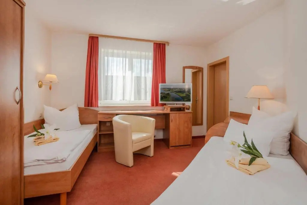 Standard Double room (twin beds)