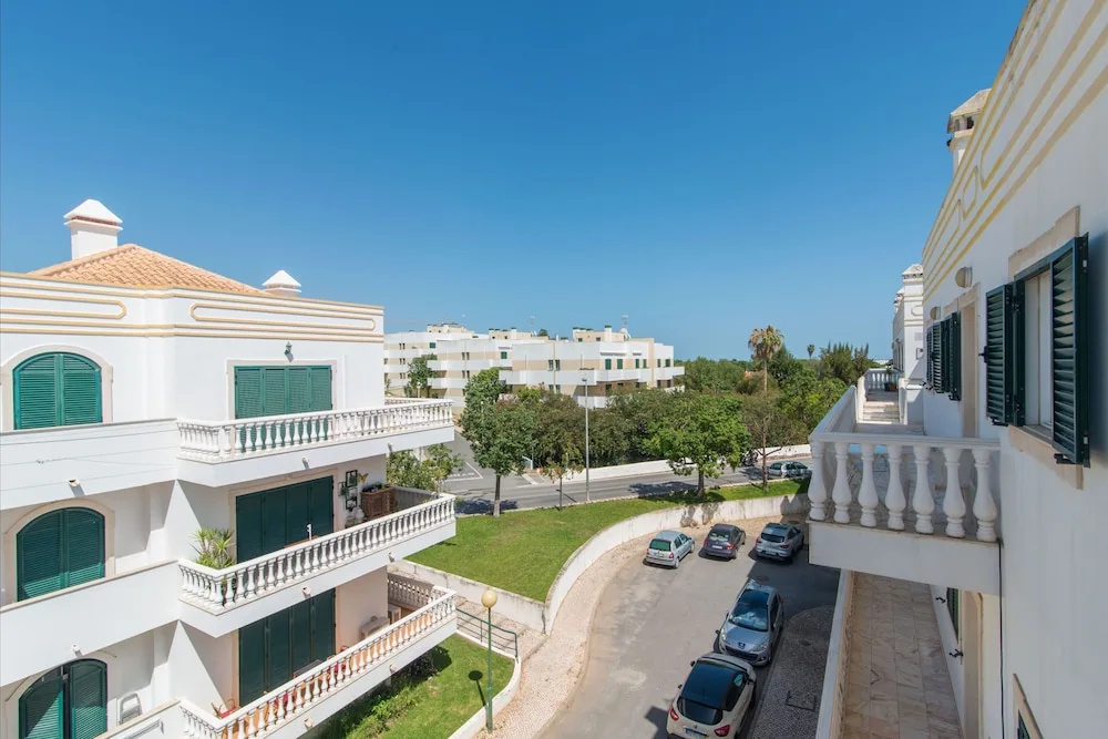 Cabanas T1 Apartment With Balcony & BBQ 8min Walk to Beachfront