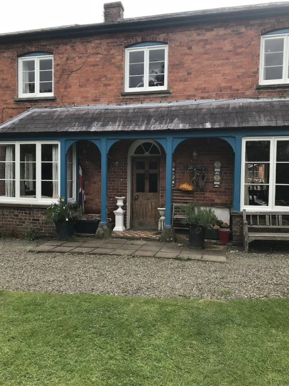Lower Buckton Country House - Sleeps 12