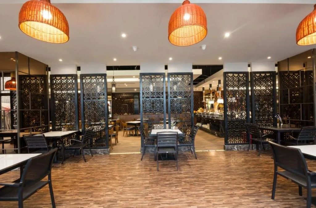 Food & Beverage