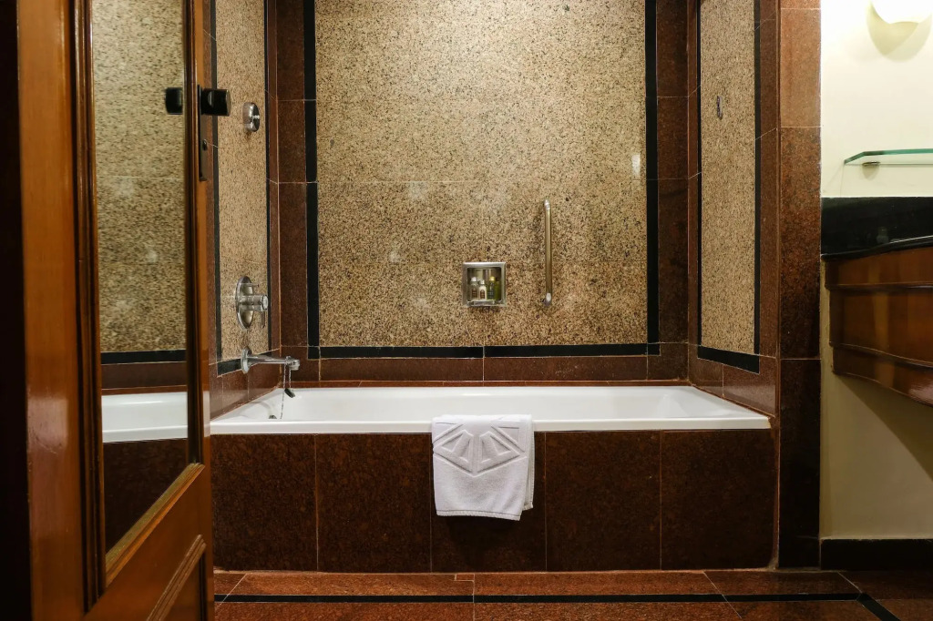 Image 10
