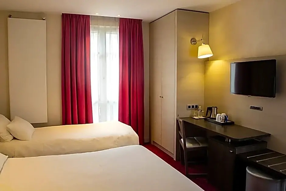Hotel de Sevigne 151