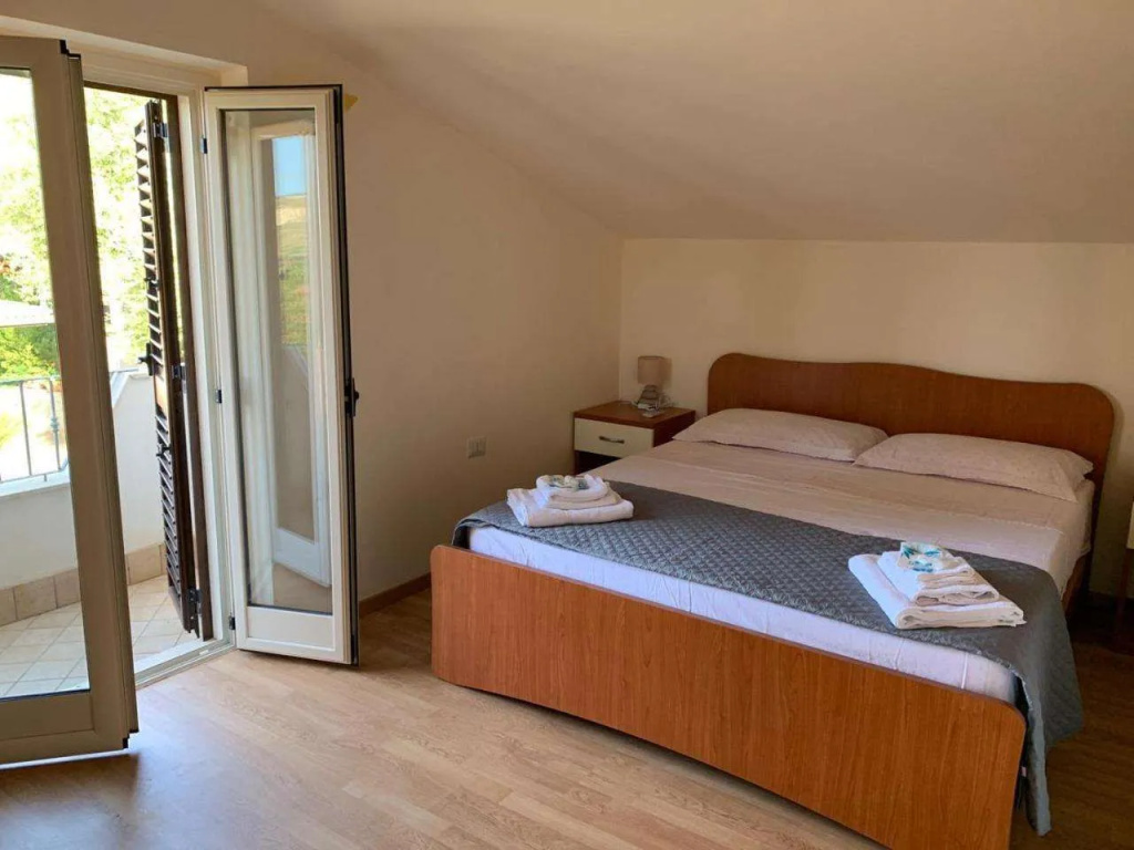 B&B Collemare — 3