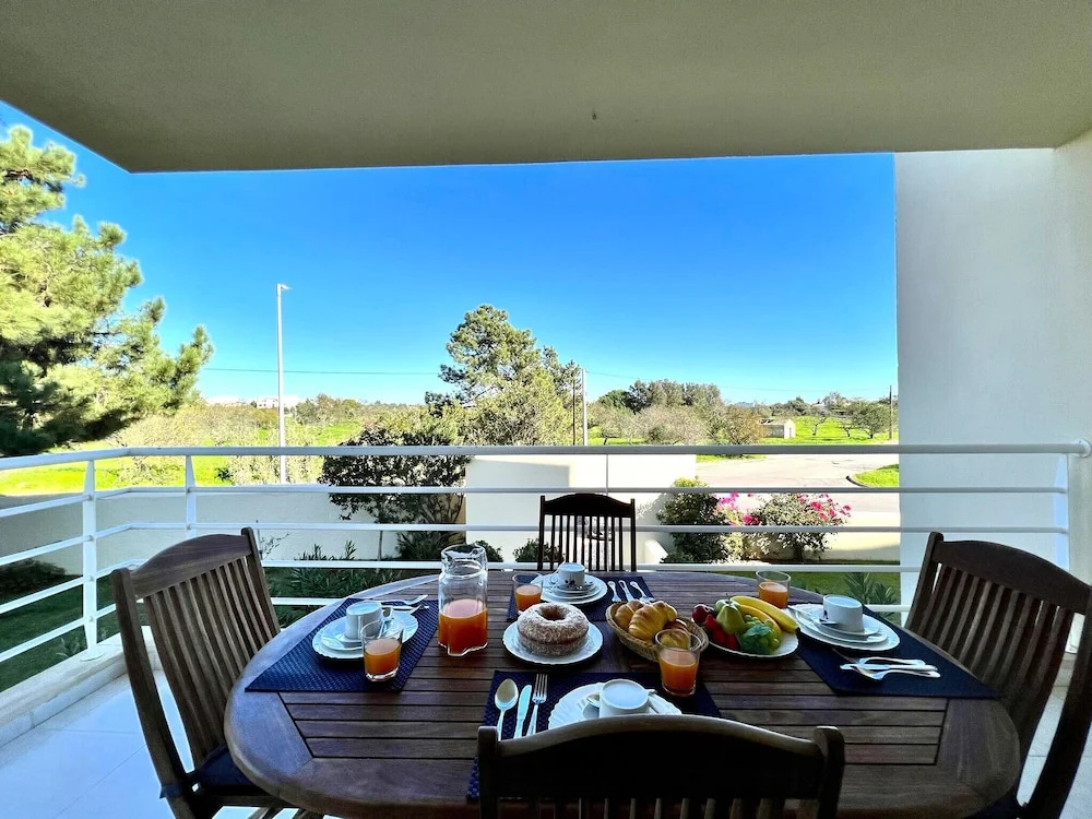 Alvor Paradise With Pool by Homing