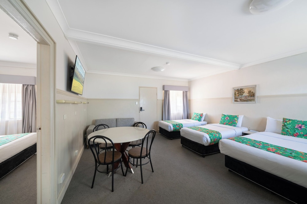 2 Bedrooms Suite