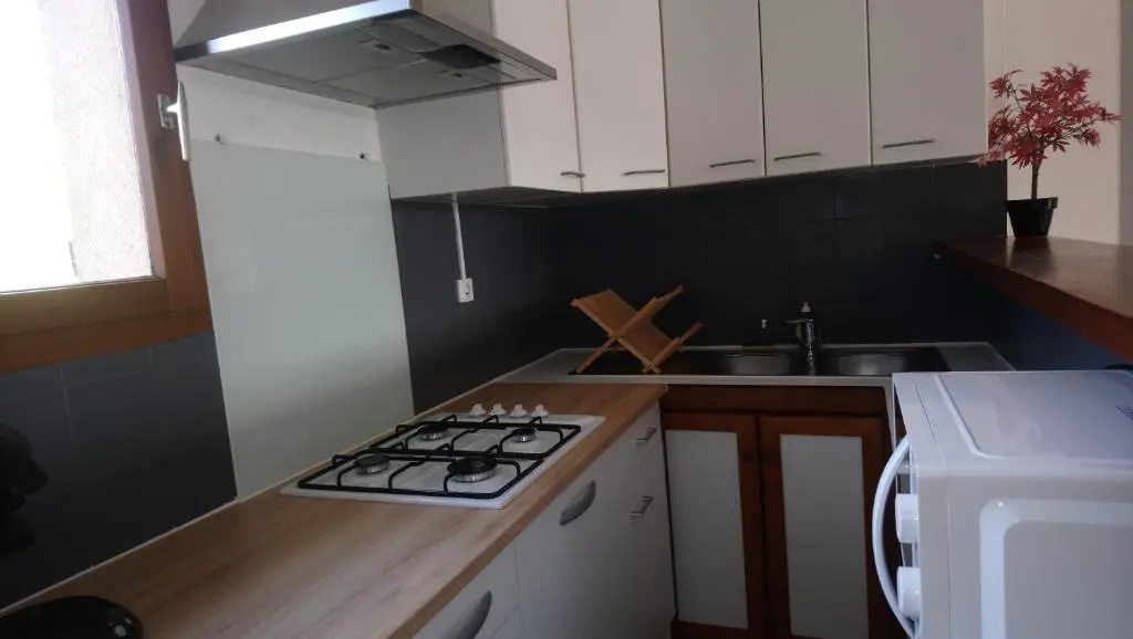 2 Bedrooms Cottage