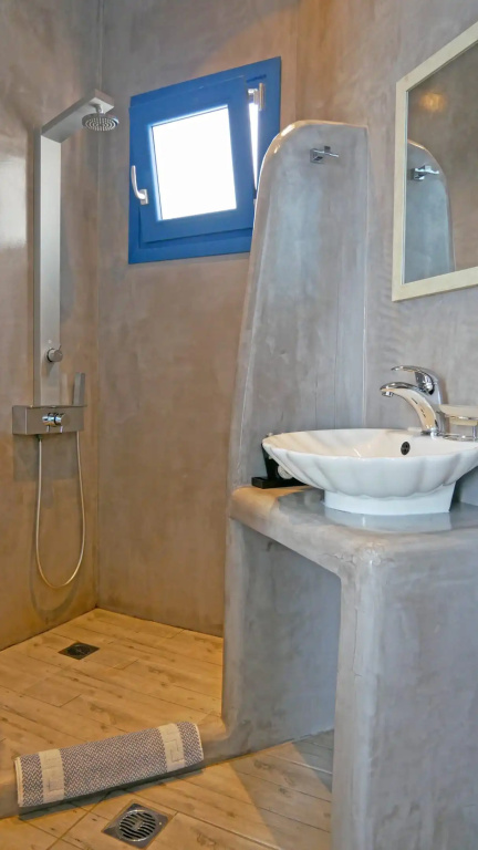 Economy Double room (full double bed)
