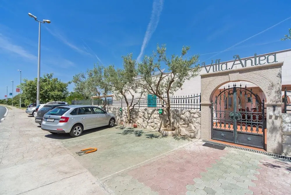 Villa Antea Apartments
