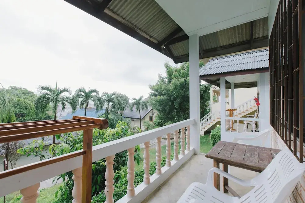 Бунгало Standard с балконом в Kataonsea Bungalows