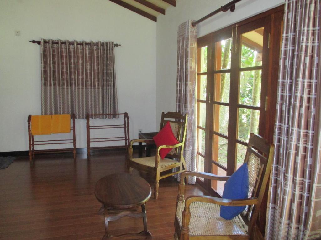 Kumbukgahawatta Hotel
