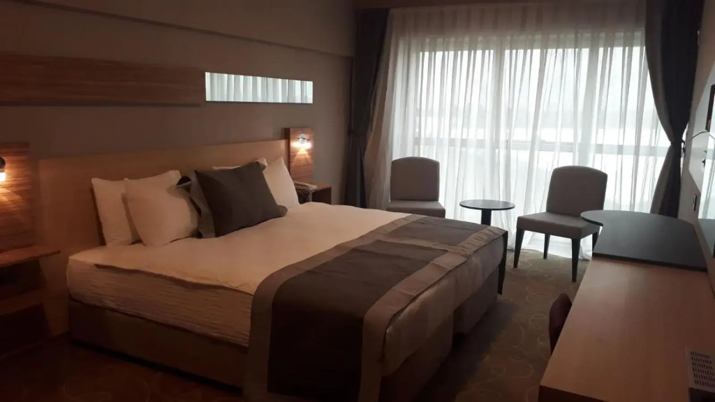 Hotel photo 12