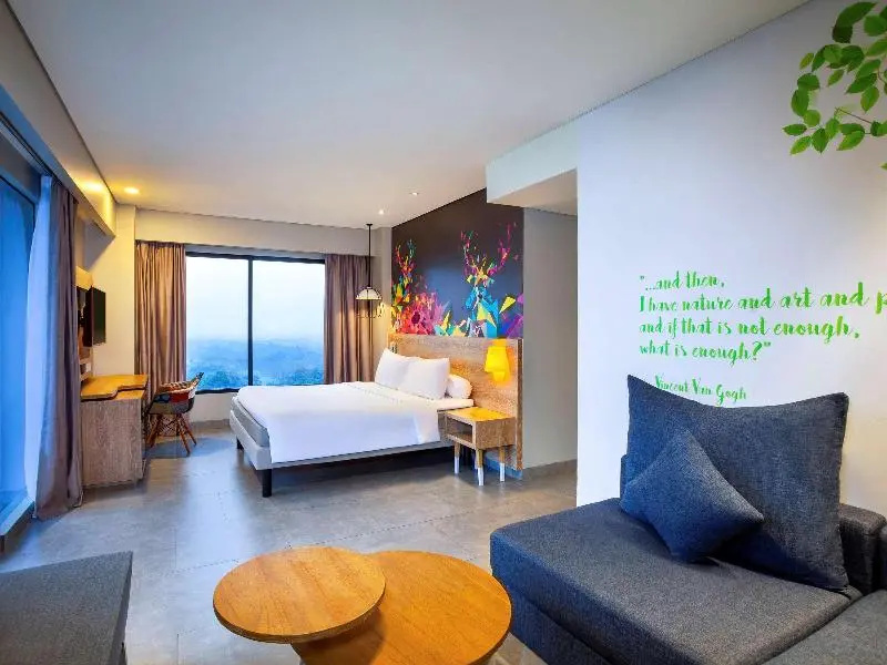 Executive Double room with balcony (full double bed)