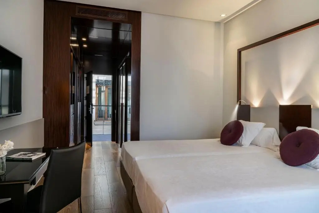 Vincci Double room (full double bed)