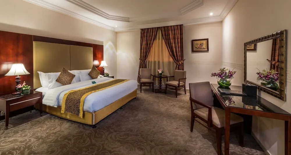Double Suite (full double bed)