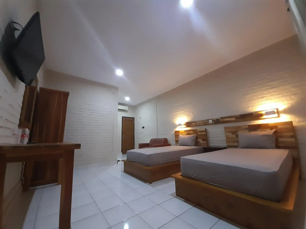 Отель Puri Bali Lovina в Сингарадже