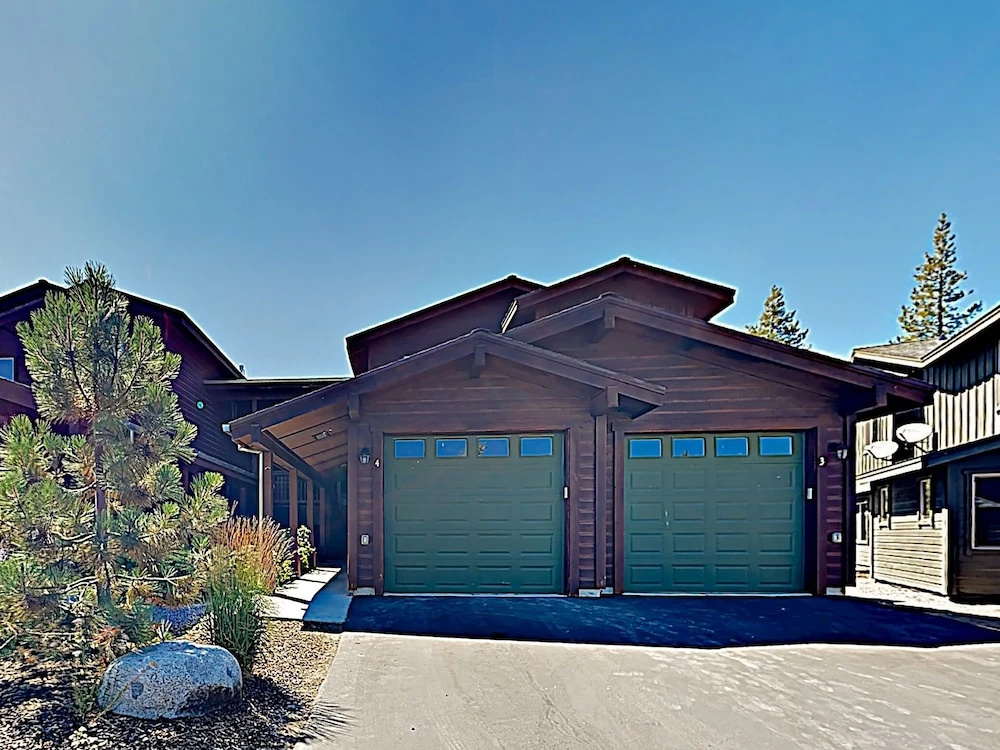 11595 #4 Truckee - 3 Br Condo