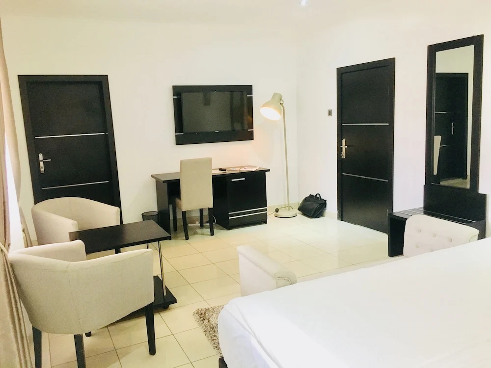 Executive Double room (full double bed)