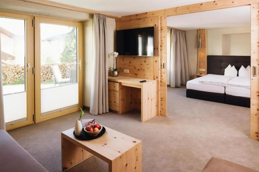 Suite with garden view