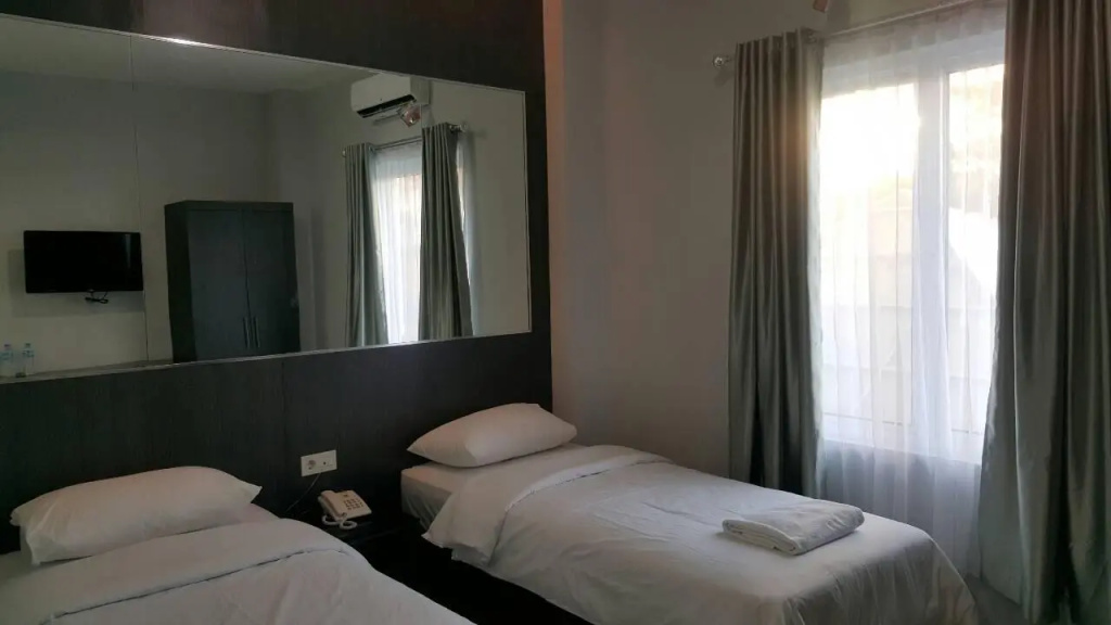 Standard Double room (full double bed)