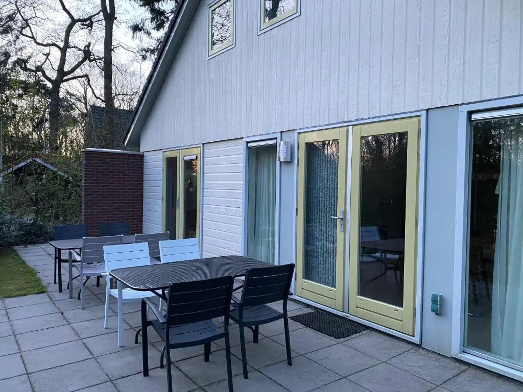 4 Bedrooms Cottage