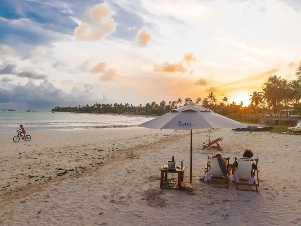 Beach & Waterfront