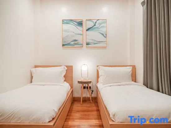 Standard Quadruple room (full double bed)