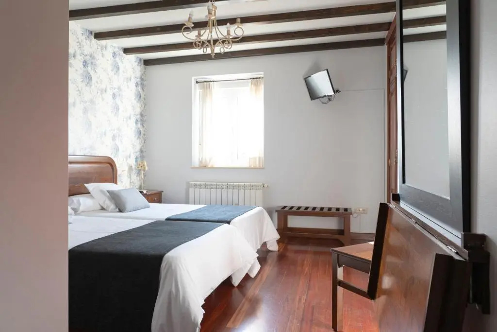 Standard Double room (twin beds)