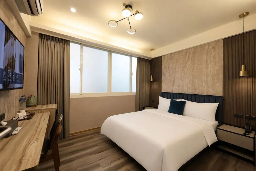 Superior Double room (full double bed)