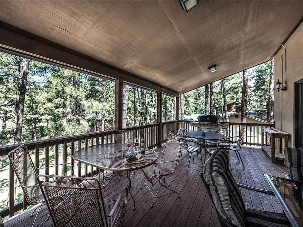 Lehrs Lair - Five Bedroom Cabin