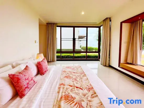 3 Bedrooms Villa oceanfront