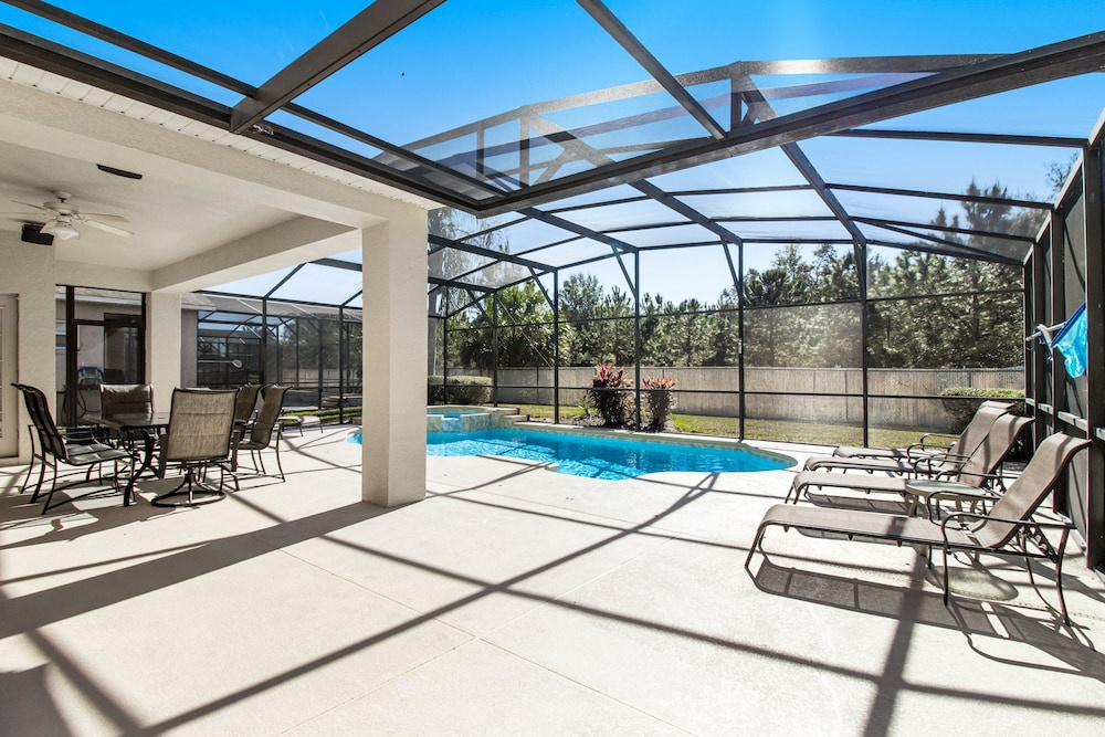 Spacious and Inviting Home With Private Pool, Central AC, and Washer/dryer