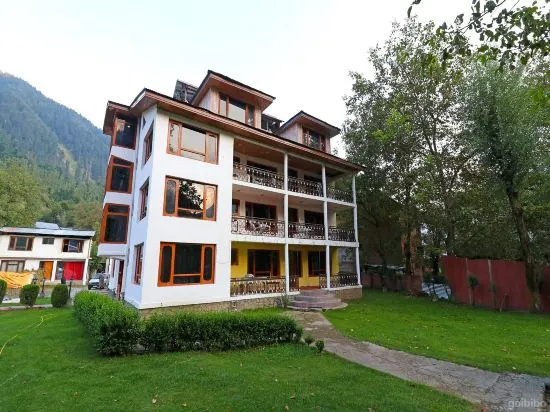OYO 18416 Hotel Park Palace