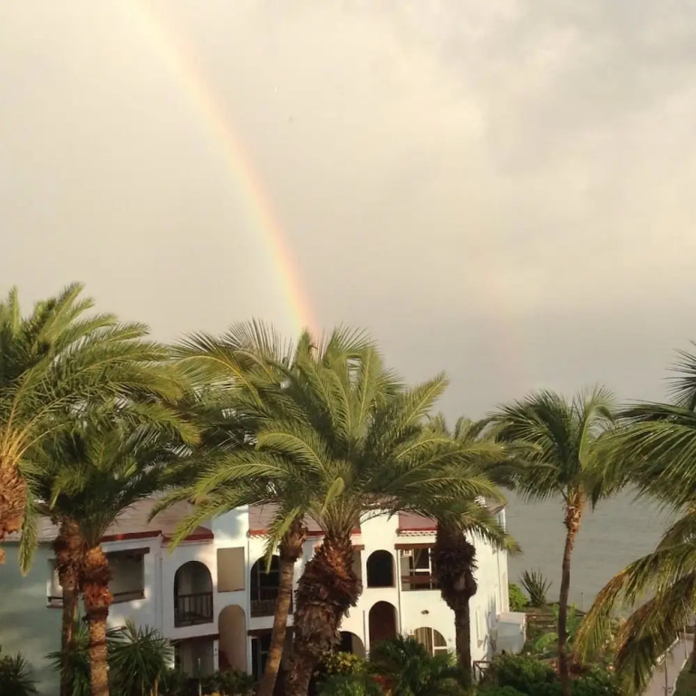 Northshore Seaside Suites