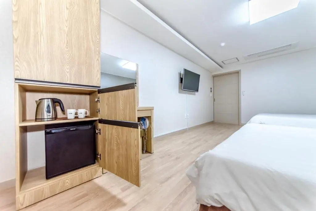 Jungmoon J Hill & City Hotel - Chambres