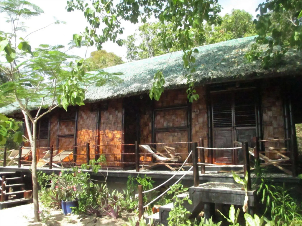 Whale Island Resort - Général