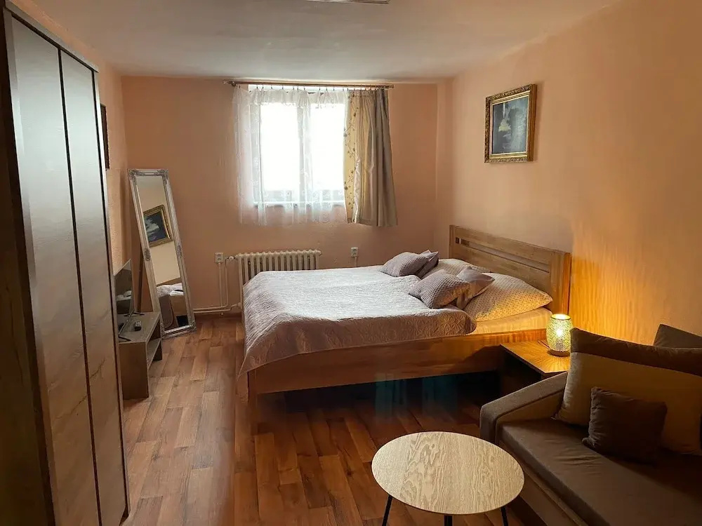 Standard Double room (full double bed)