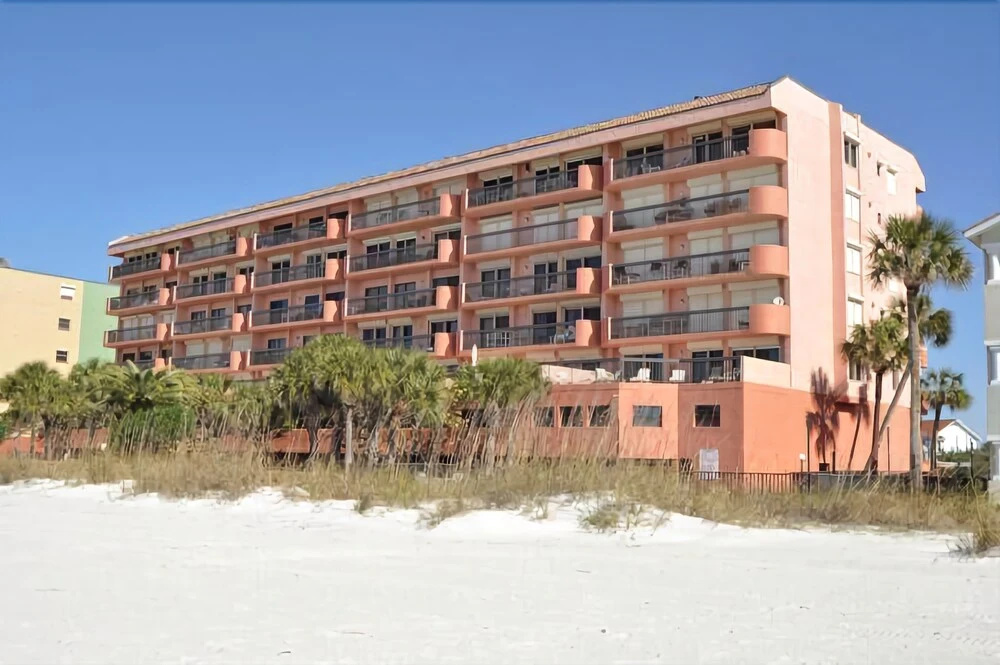 The Rose 503 3 Bdrm Beachfront Condo! / Private Balcony