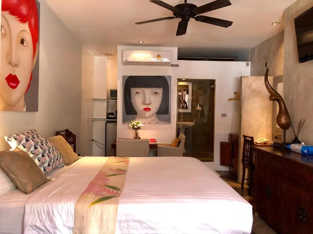 Standard Double room with balcony (full double bed)