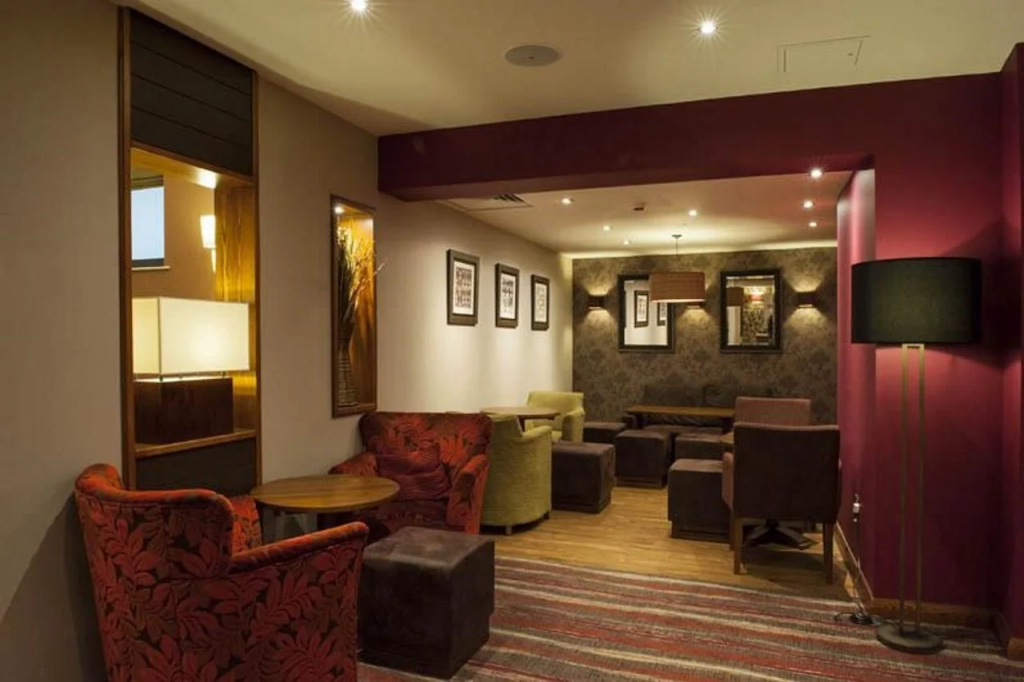 Lobby & Reception