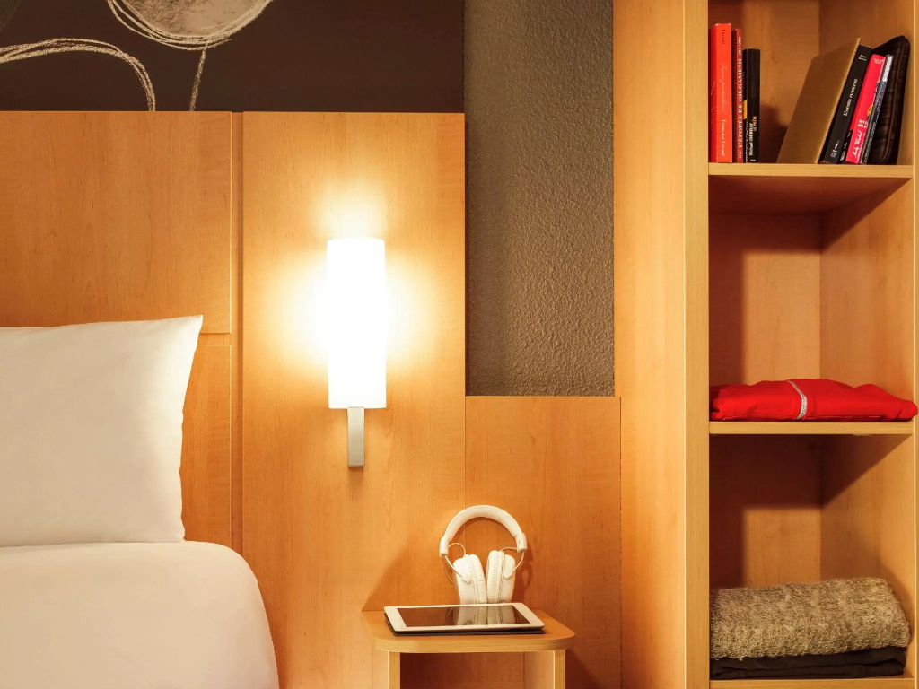 Standard Double room (full double bed)