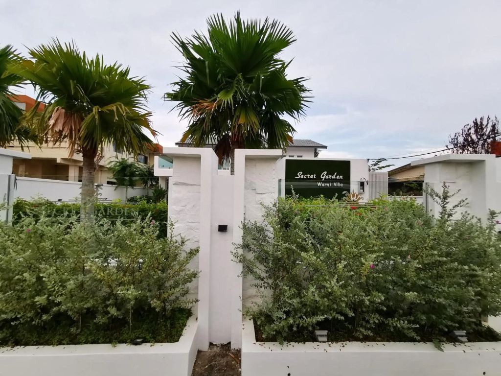 Secret Garden Warni Villa (MUAR)