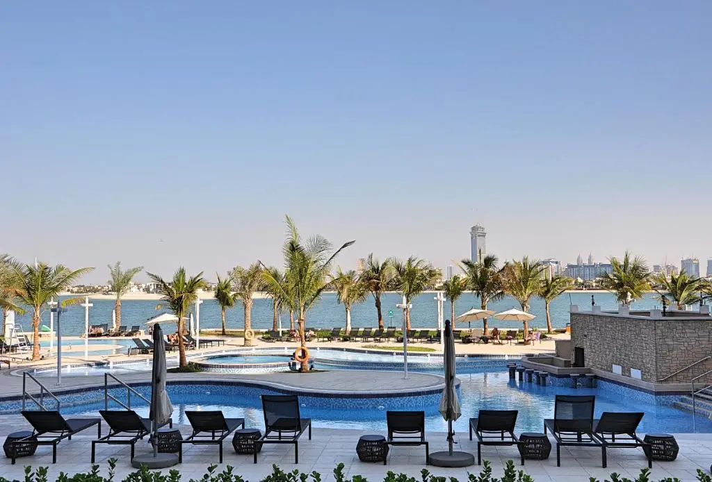 Spacious 4 bd and 2 bd apartments with amazing Sea view - Chambres
