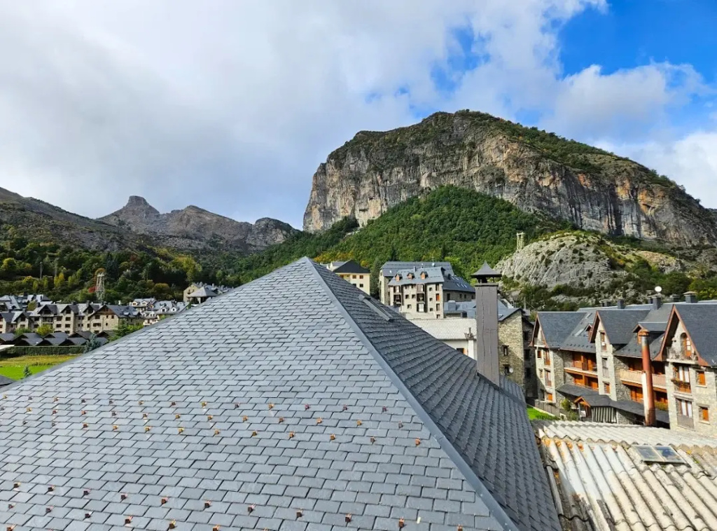 Apartamentos Sallent-escarrilla 3000